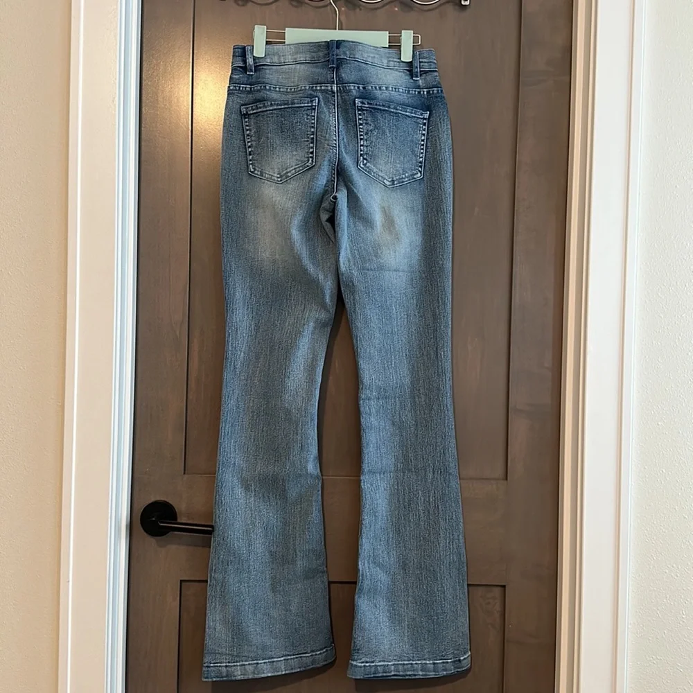 Venus Light Wash Bootcut Jeans Size 6 Long NWT - Picture 4 of 10